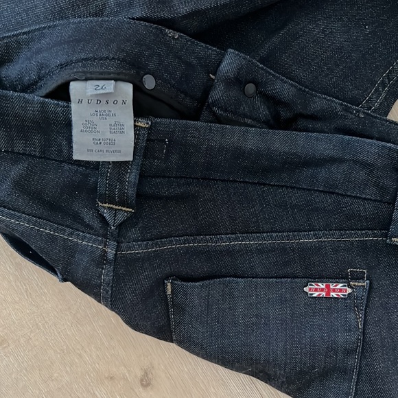 Hudson Jeans Reilly 5 pocket Flare Womens Size 26 Dark Wash Denim - Picture 3 of 6